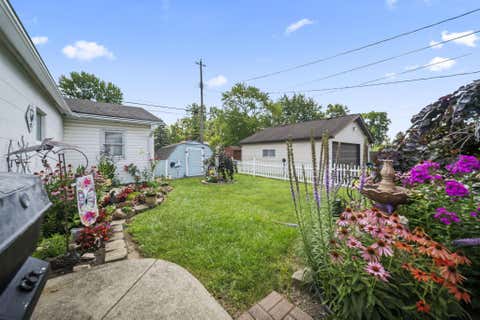 Tiny photo for 400 Maple Drive, Columbus, OH 43228 (MLS # 226030029)