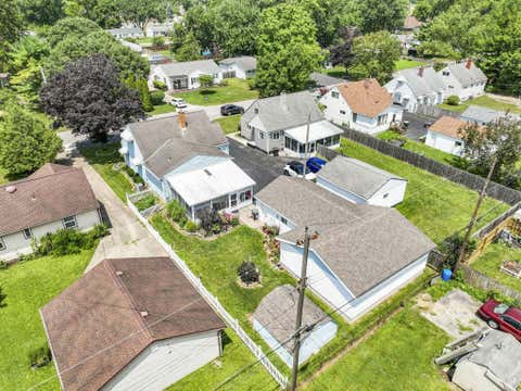 Tiny photo for 400 Maple Drive, Columbus, OH 43228 (MLS # 226030029)