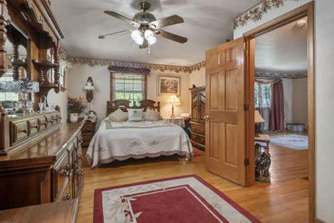 Tiny photo for 400 Maple Drive, Columbus, OH 43228 (MLS # 226030029)