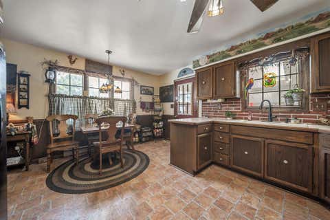 Tiny photo for 400 Maple Drive, Columbus, OH 43228 (MLS # 226030029)