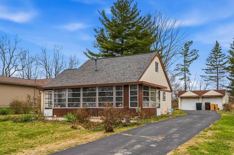 Homes For Sale - 1264 W Choctaw Drive<br/> Madison County, London, OH 43140