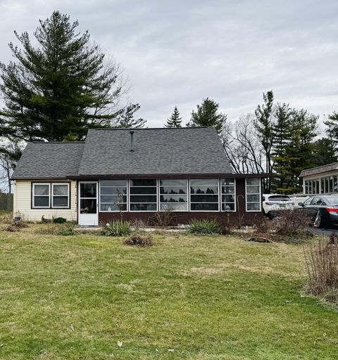 Photo of 1264 W Choctaw Drive, London, OH 43140 (MLS # 226006676)