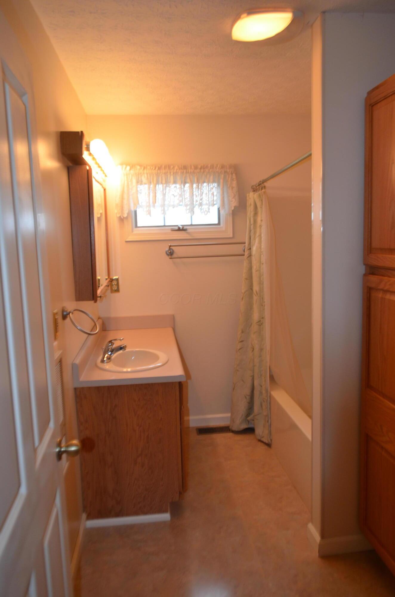 5810 Bickle Church Road, Pickerington, Ohio image 10