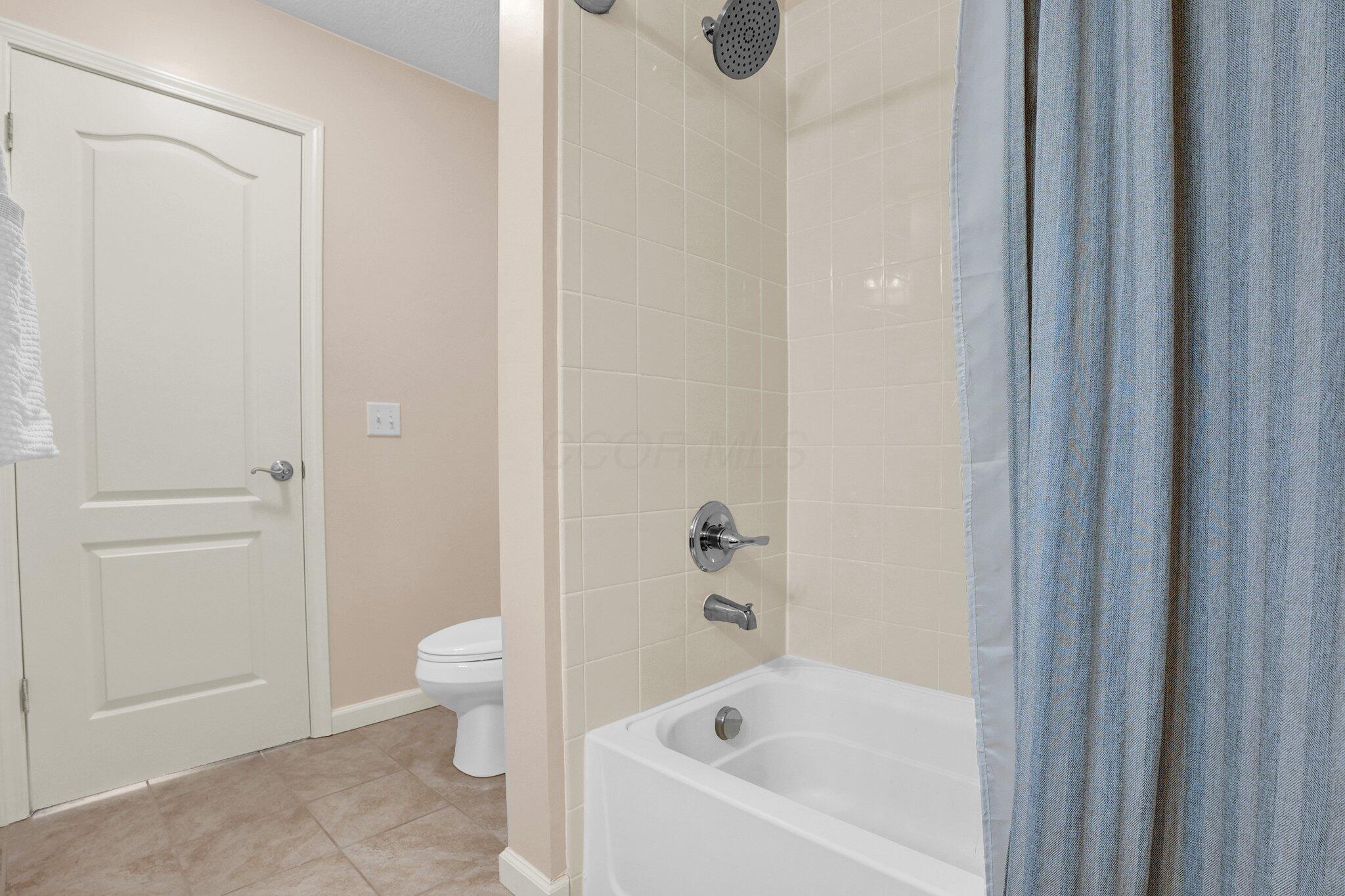 4099 Hickory Rock Drive, Powell, Ohio image 41