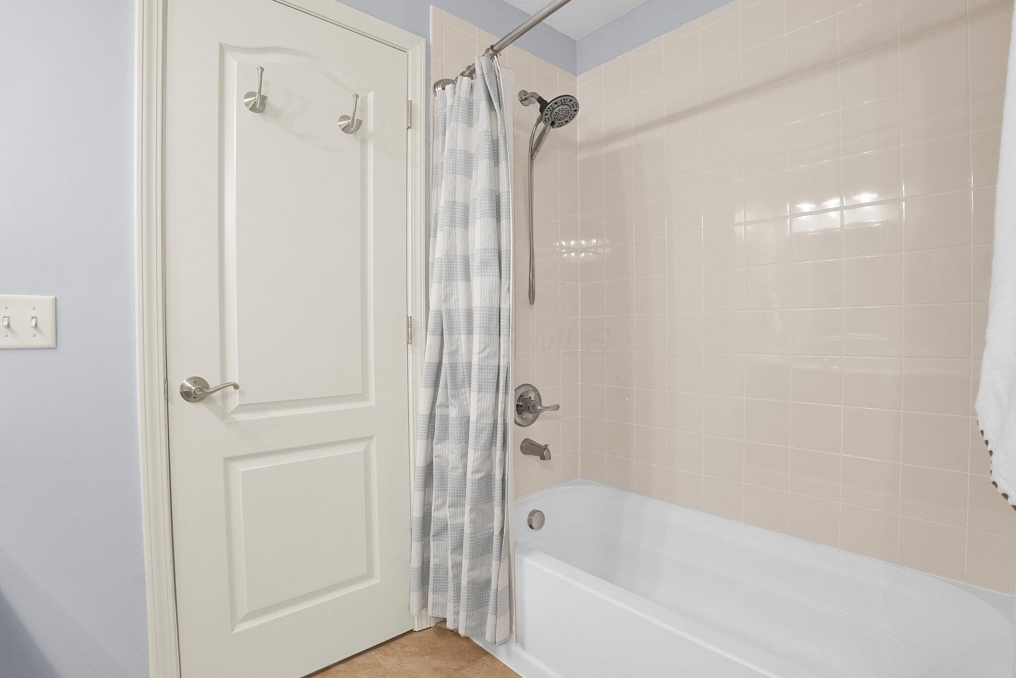 4099 Hickory Rock Drive, Powell, Ohio image 33