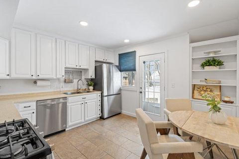 Tiny photo for 627 S Selby Boulevard, Worthington, OH 43085 (MLS # 226008132)