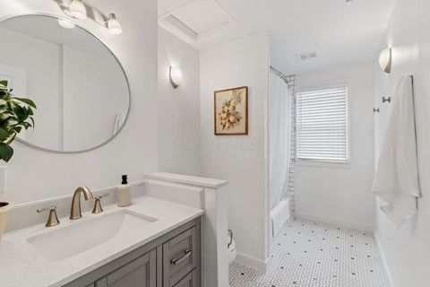 Tiny photo for 627 S Selby Boulevard, Worthington, OH 43085 (MLS # 226008132)