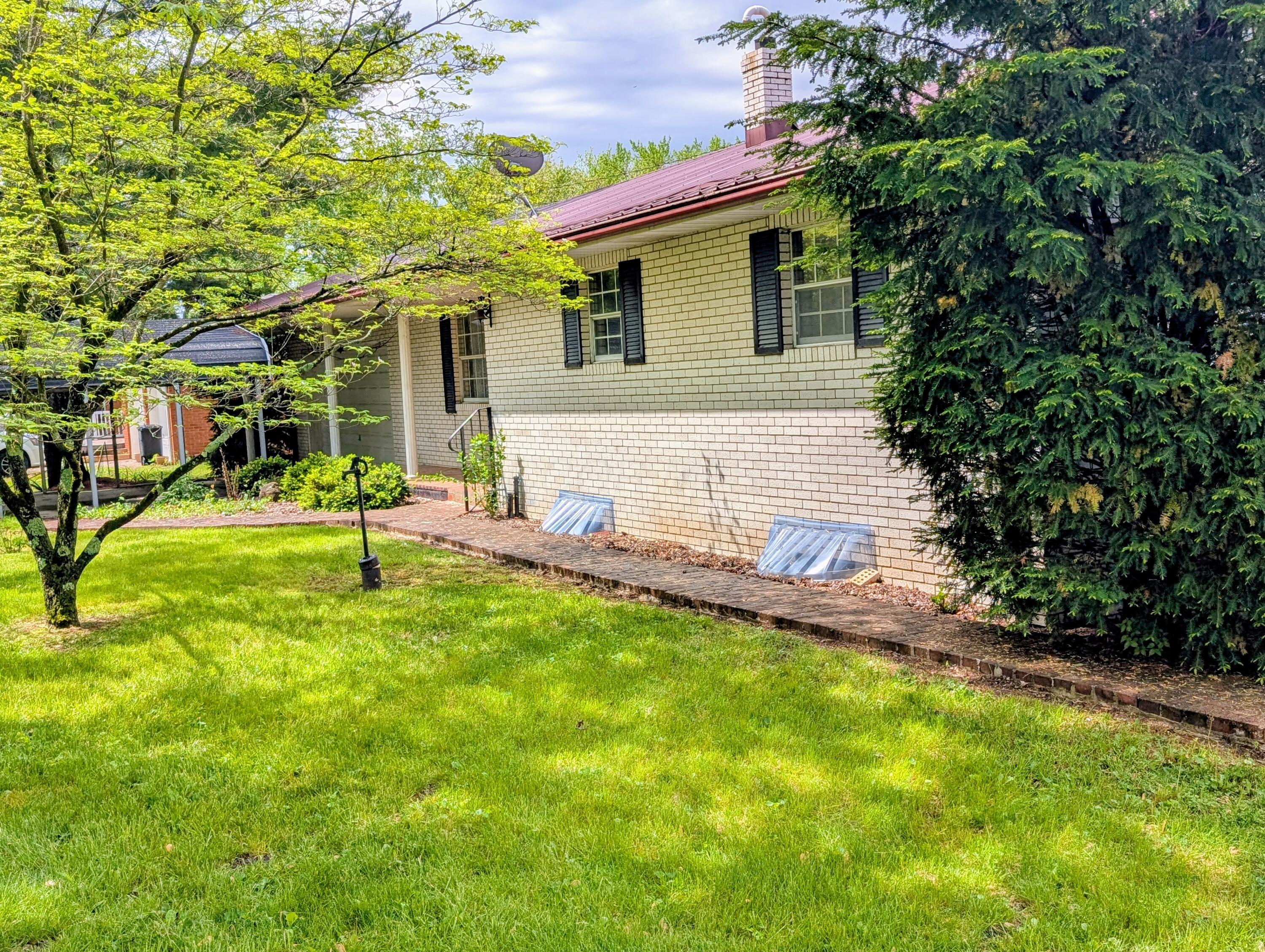 20431 Sharon Drive, Circleville, Ohio image 3