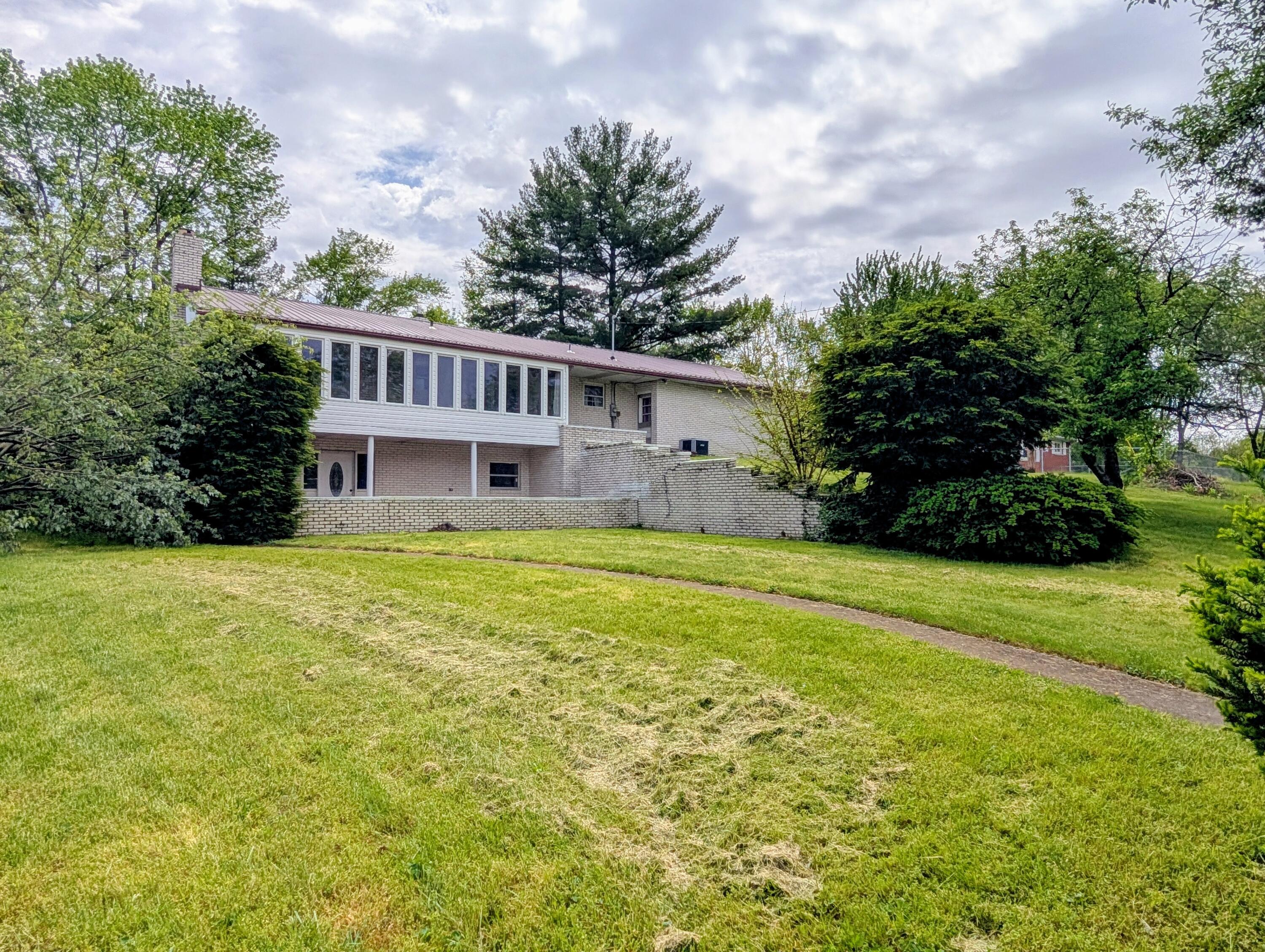 20431 Sharon Drive, Circleville, Ohio image 9