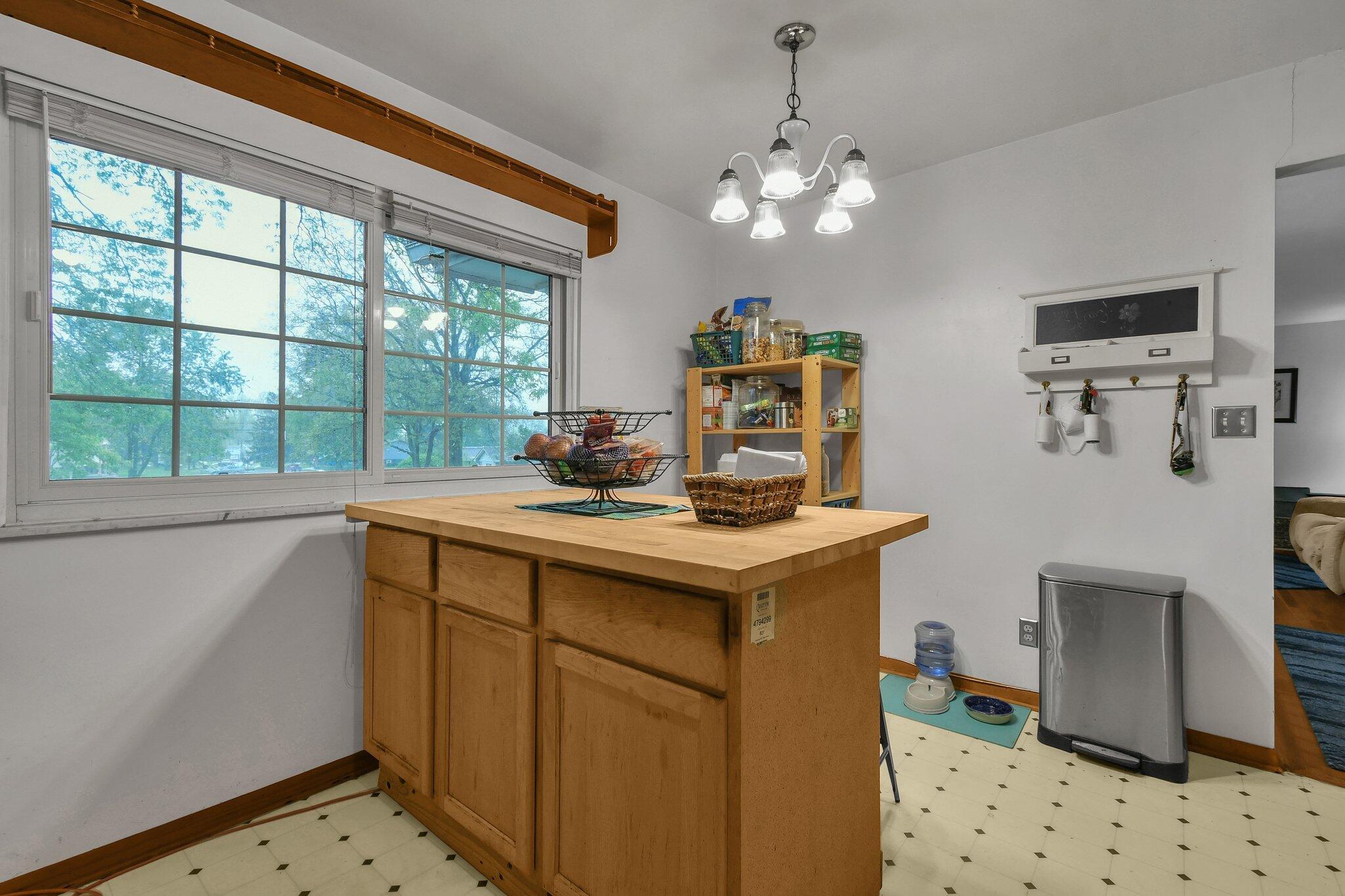 6647 Carriage Lane, Reynoldsburg, Ohio image 9