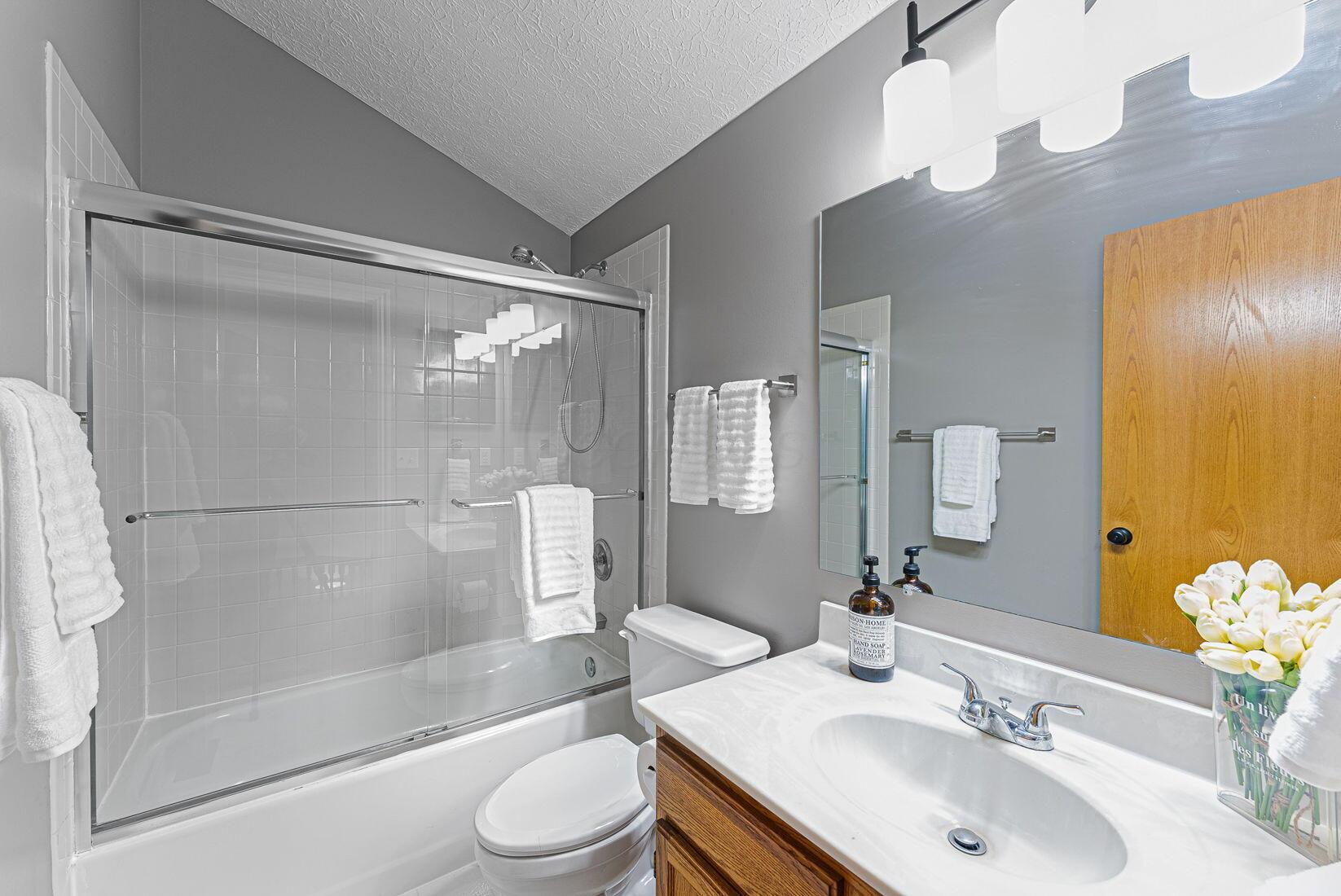 1063 Rousseau Lane, Galloway, Ohio image 34