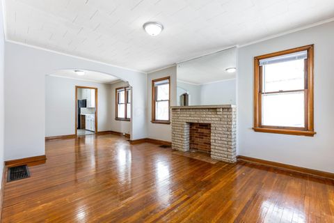 Tiny photo for 1661 E Whittier Street, Columbus, OH 43206 (MLS # 226002836)