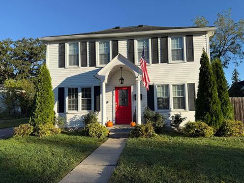 Photo of 716 Yeoman Street, Washington Court House, OH 43160 (MLS # 225038154)