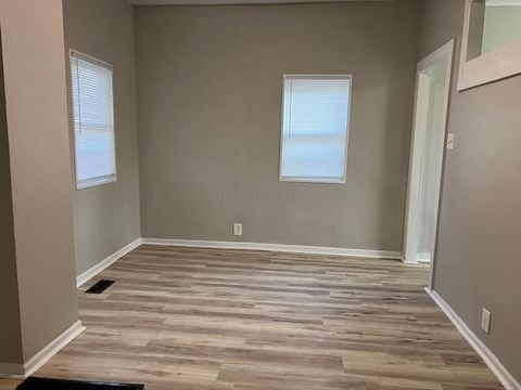 Tiny photo for 2324 Ridgeway Avenue, Columbus, OH 43219 (MLS # 225044413)