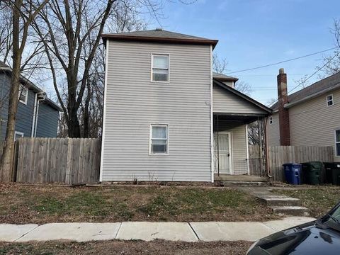 Photo of 2324 Ridgeway Avenue, Columbus, OH 43219 (MLS # 225044413)