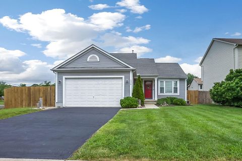 Homes For Sale - 4478 Knoll Crest Drive<br/> Grove City, OH 43123