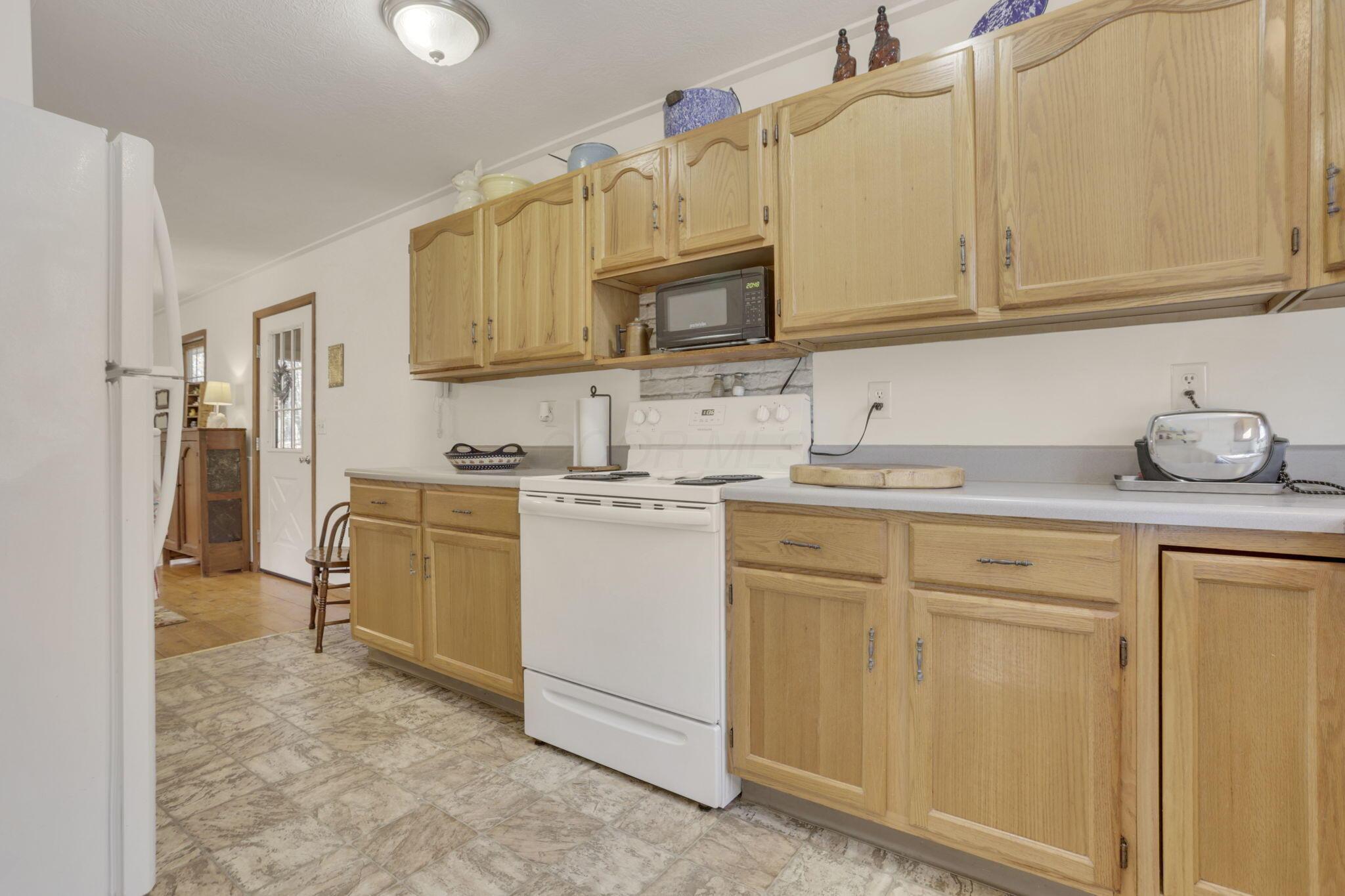 11688 State Route 374, Rockbridge, Ohio image 11