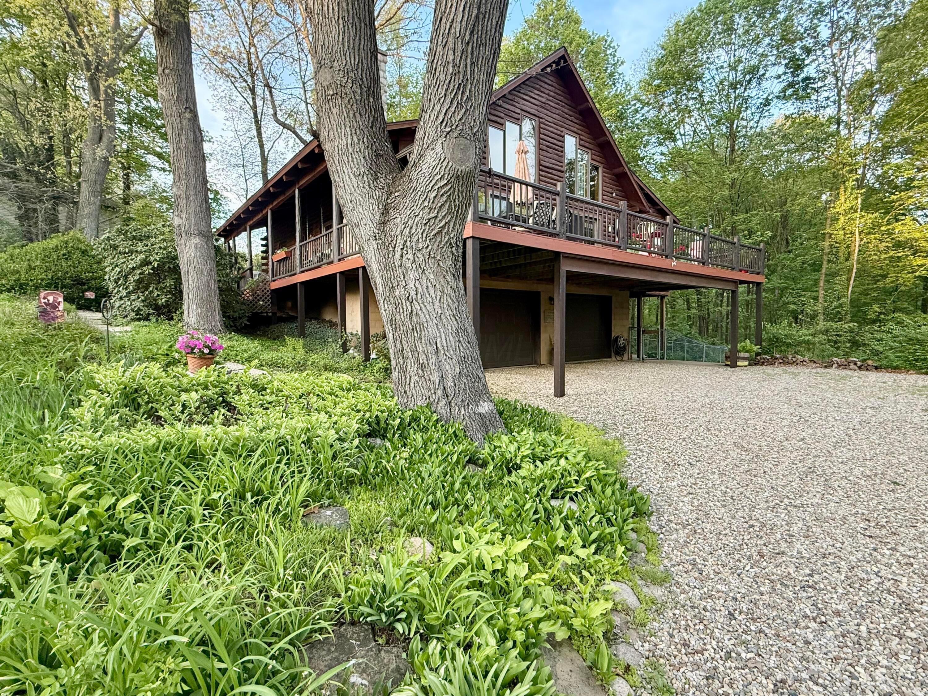 15626 Pleasant View Drive, Mount Vernon, Ohio image 2