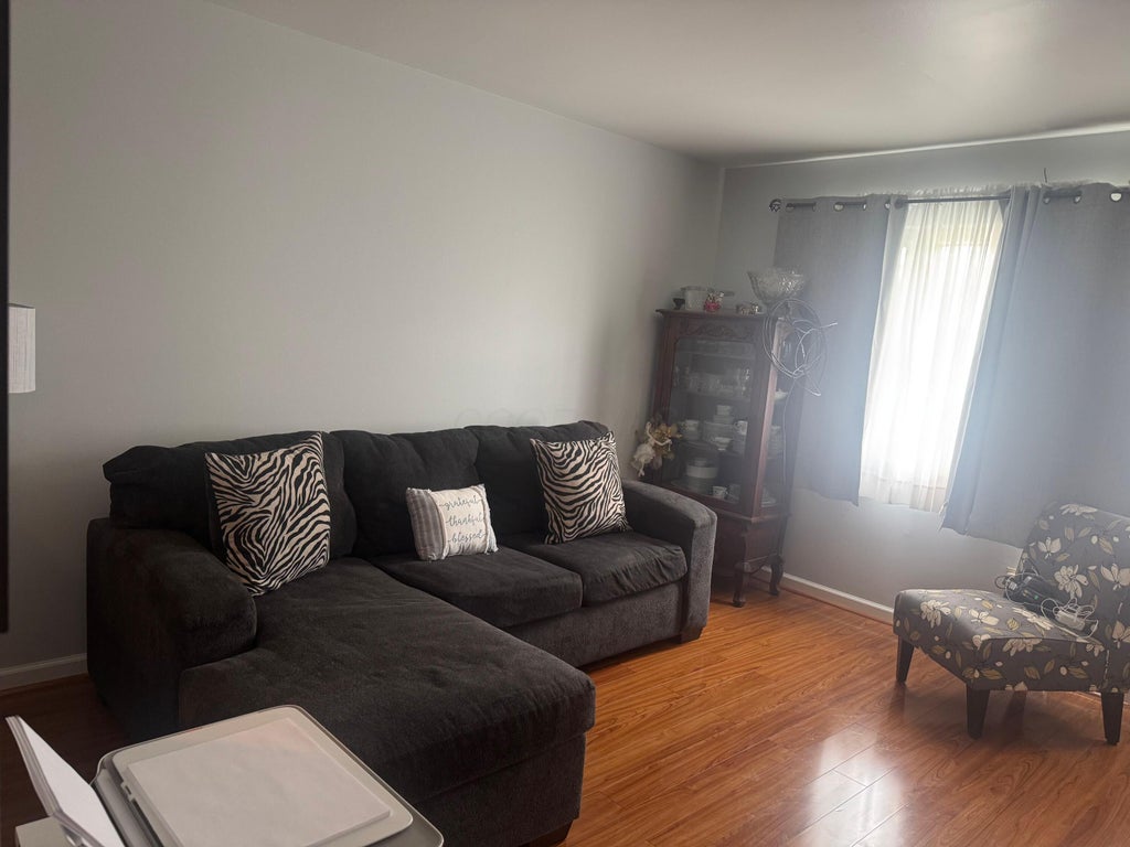 Photo of 1587 Deporres Drive, Columbus, OH 43219 (MLS # 226020641)