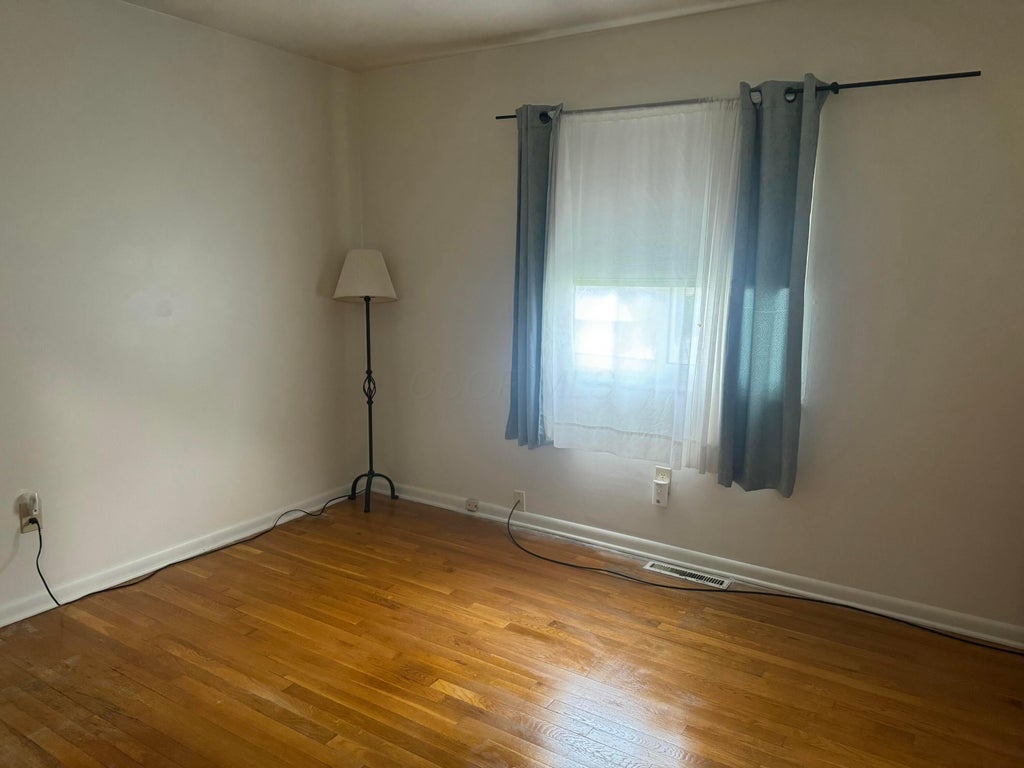 Photo of 1587 Deporres Drive, Columbus, OH 43219 (MLS # 226020641)