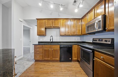 Tiny photo for 4222 Bradhurst Drive 15 #15, Dublin, OH 43016 (MLS # 225045778)