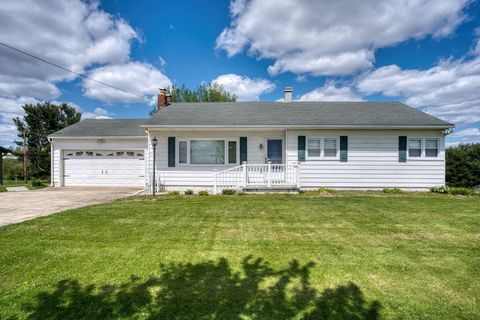Photo of 1603 W High Street NE, Newark, OH 43055 (MLS # 226013206)