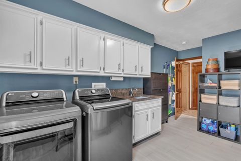 Tiny photo for 1176 Scarlet Court, Westerville, OH 43081 (MLS # 226012986)
