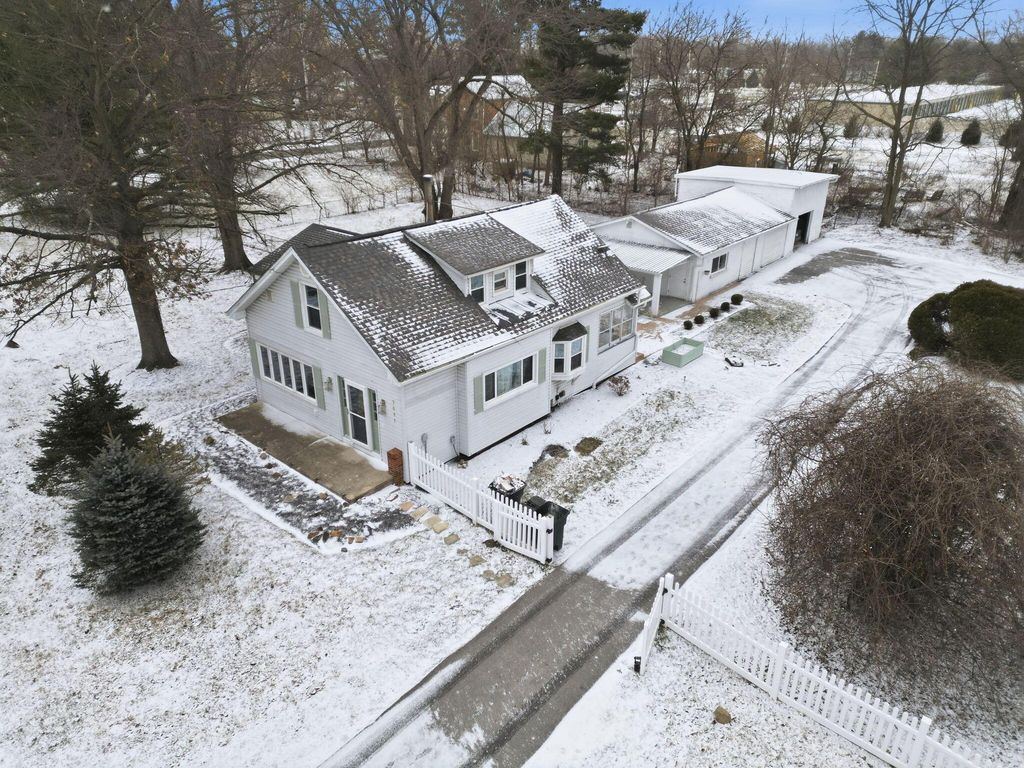 Photo of 7097 Harlem Road, Westerville, OH 43082 (MLS # 226001500)