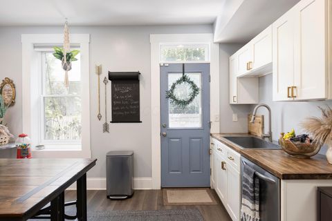 Tiny photo for 254 E 2nd Avenue, Columbus, OH 43201 (MLS # 225033544)