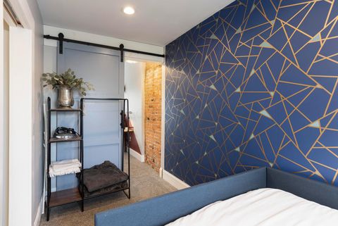 Tiny photo for 254 E 2nd Avenue, Columbus, OH 43201 (MLS # 225033544)