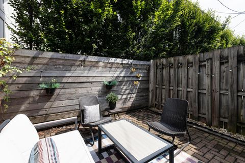 Tiny photo for 254 E 2nd Avenue, Columbus, OH 43201 (MLS # 225033544)