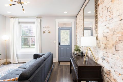 Tiny photo for 254 E 2nd Avenue, Columbus, OH 43201 (MLS # 225033544)