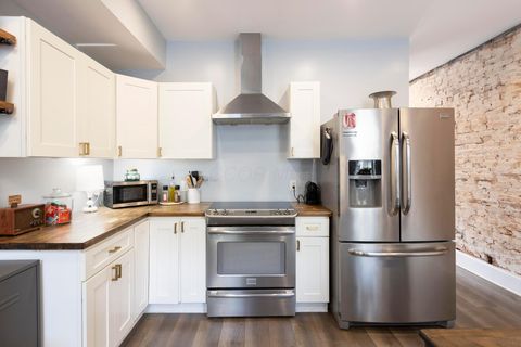 Tiny photo for 254 E 2nd Avenue, Columbus, OH 43201 (MLS # 225033544)