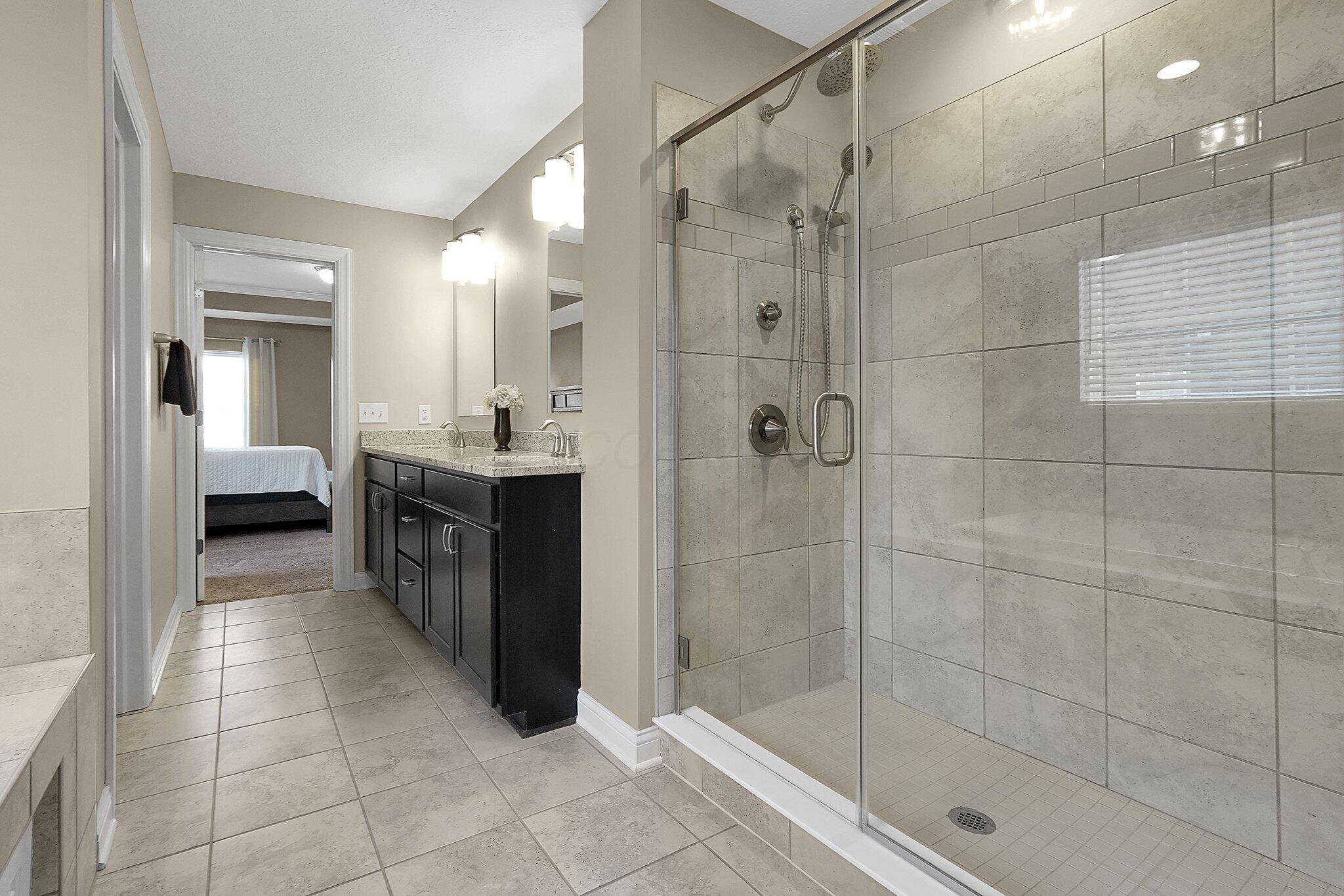 1241 Mcclish Court, Grove City, Ohio image 34