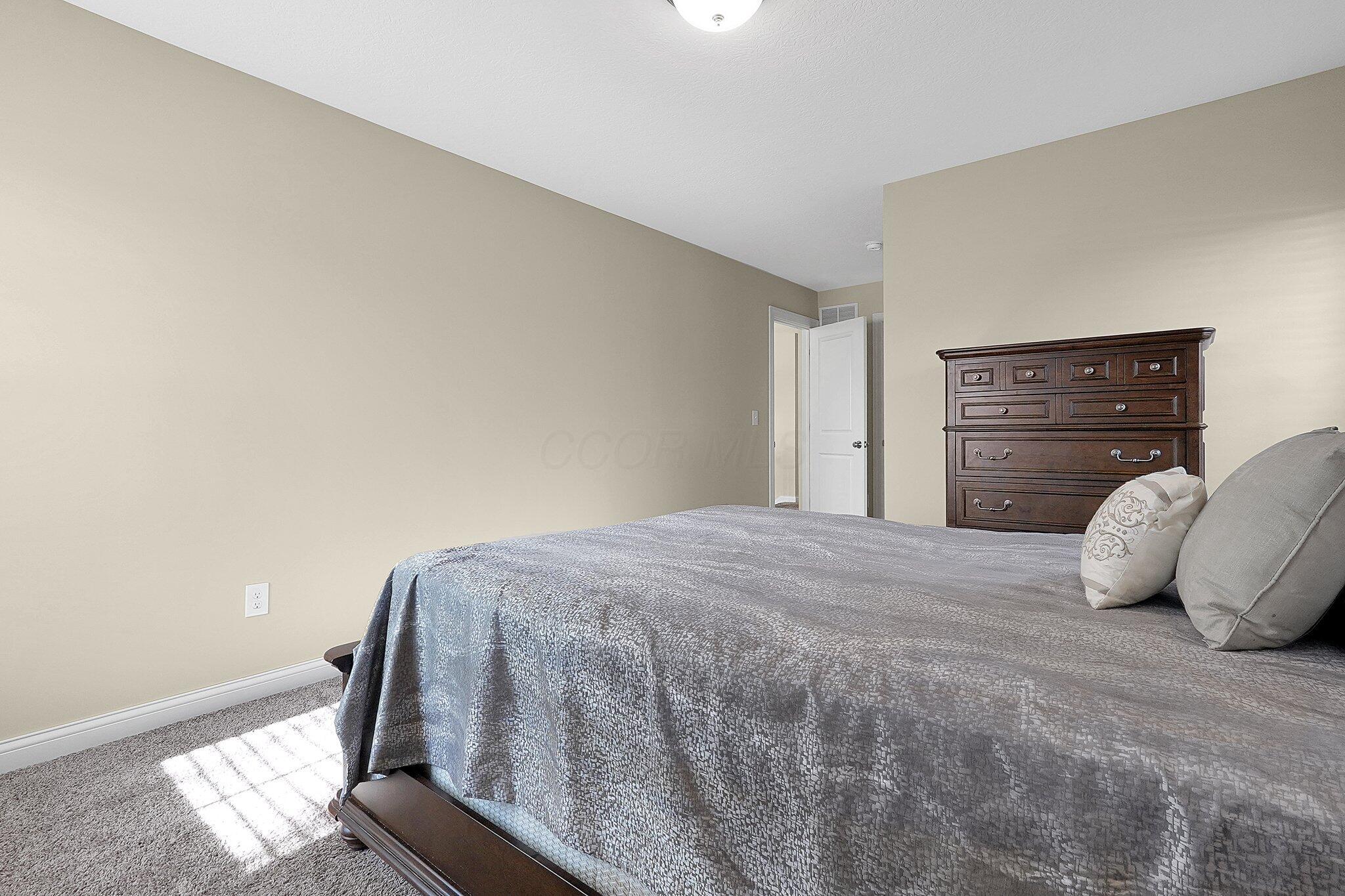 1241 Mcclish Court, Grove City, Ohio image 39
