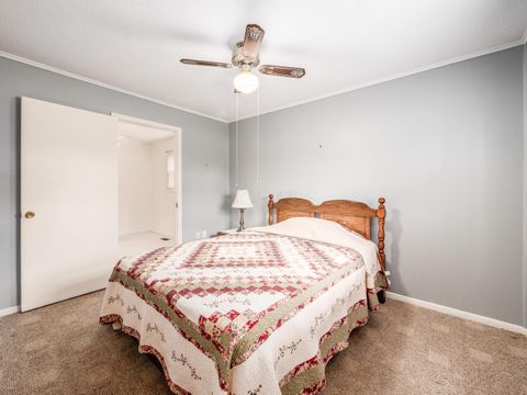 Tiny photo for 696 Williams Road, Columbus, OH 43207 (MLS # 225041910)