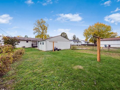 Tiny photo for 696 Williams Road, Columbus, OH 43207 (MLS # 225041910)