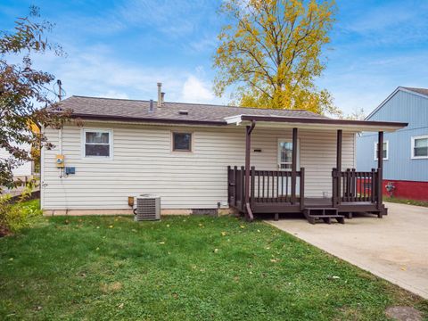 Tiny photo for 696 Williams Road, Columbus, OH 43207 (MLS # 225041910)