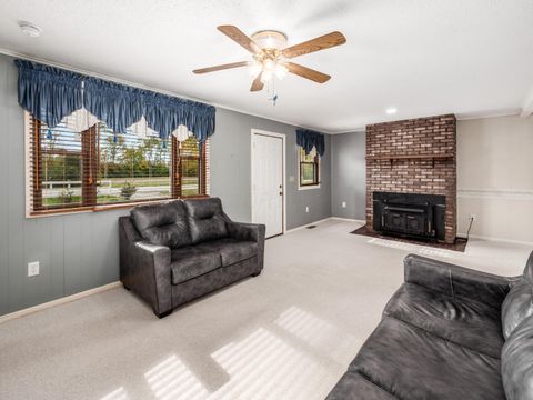 Tiny photo for 696 Williams Road, Columbus, OH 43207 (MLS # 225041910)