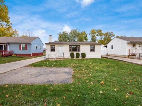 Tiny photo for 696 Williams Road, Columbus, OH 43207 (MLS # 225041910)