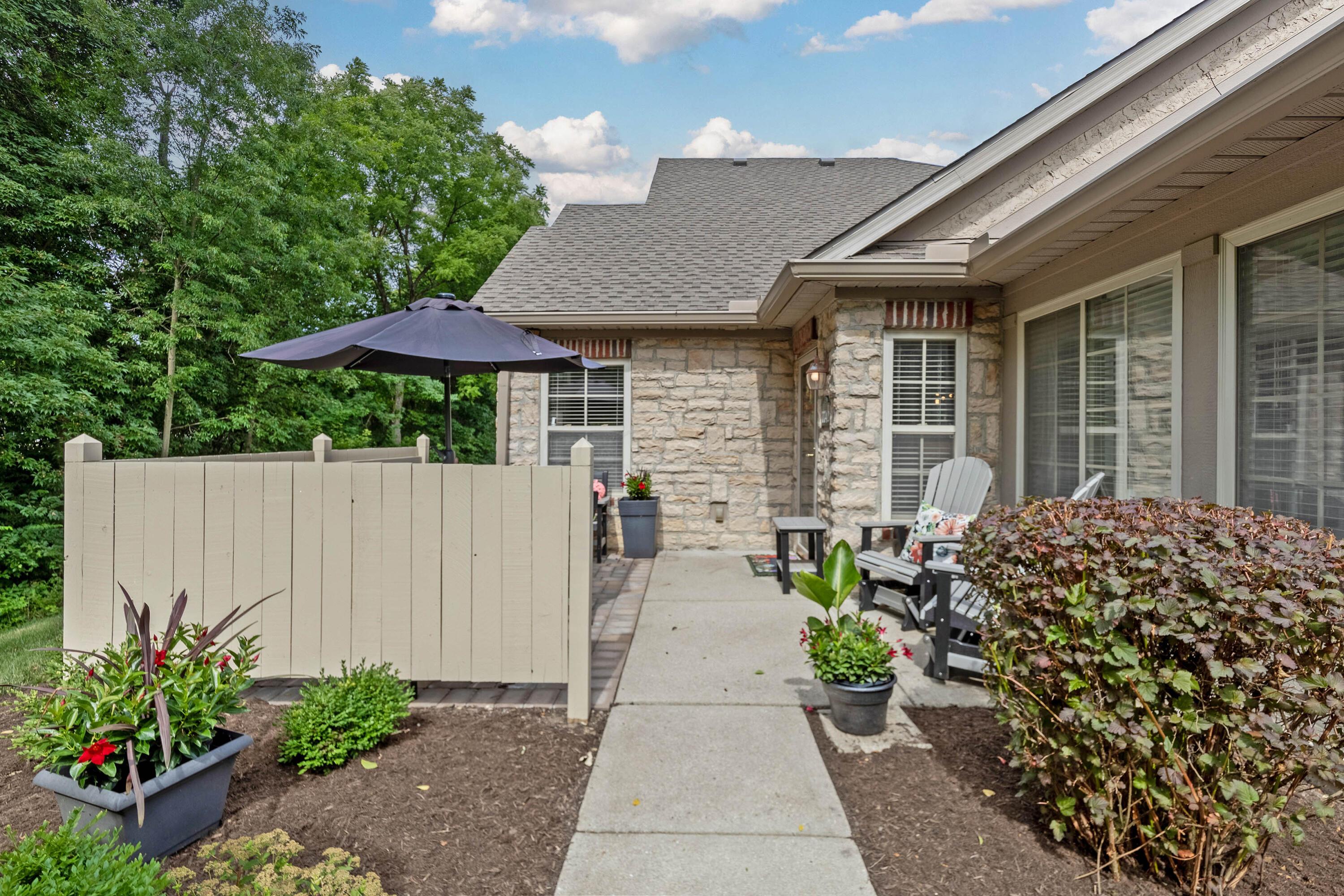 7742 Blue Juniper Drive, Westerville, Ohio image 7