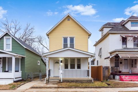 Photo of 130 E Woodrow Avenue, Columbus, OH 43207 (MLS # 226002191)