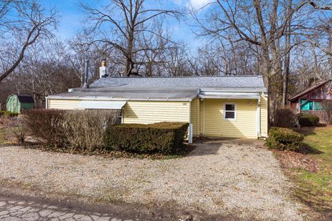 Photo of 5463 Walnut View Boulevard, Columbus, OH 43230 (MLS # 226000809)