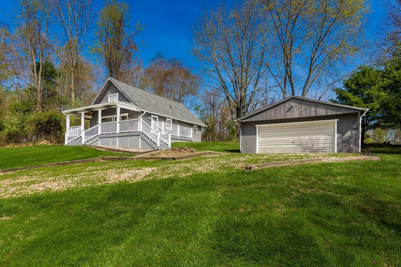497 Mcintosh Drive, Howard, Ohio image 4