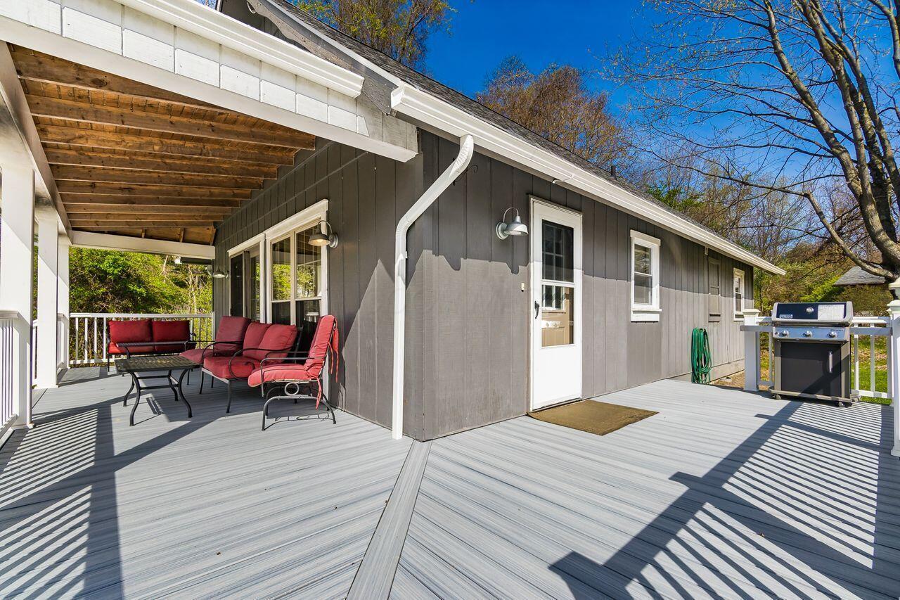 497 Mcintosh Drive, Howard, Ohio image 6