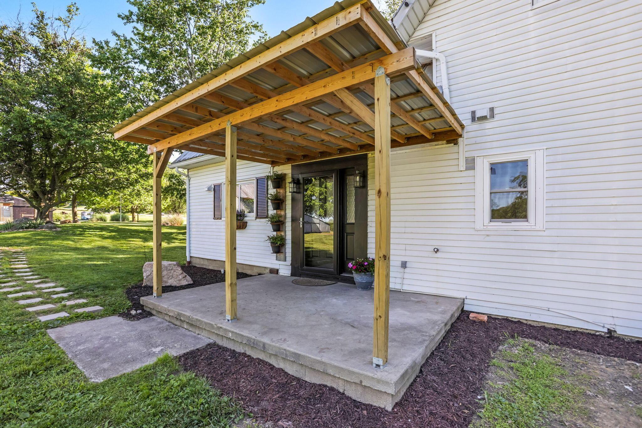 6494 Martinsburg Road