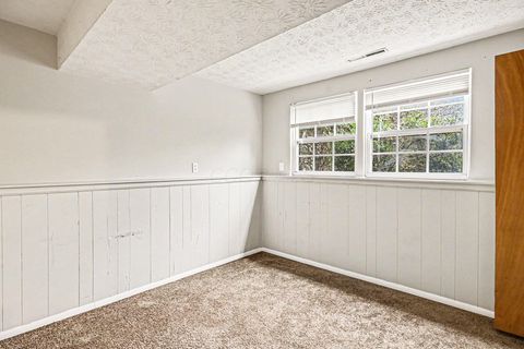 Tiny photo for 5290 Quincy Drive, Columbus, OH 43232 (MLS # 226002358)