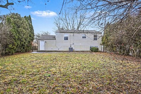 Tiny photo for 5290 Quincy Drive, Columbus, OH 43232 (MLS # 226002358)