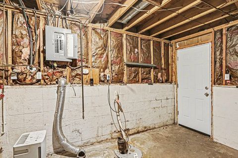 Tiny photo for 5290 Quincy Drive, Columbus, OH 43232 (MLS # 226002358)