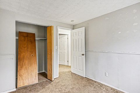 Tiny photo for 5290 Quincy Drive, Columbus, OH 43232 (MLS # 226002358)